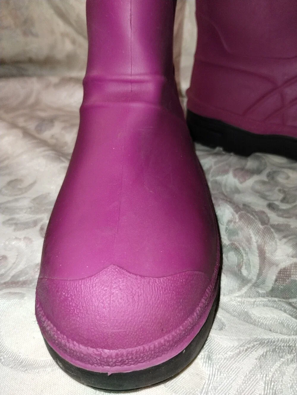 Size 6 Waterproof Child Boots / Fuchsia Color